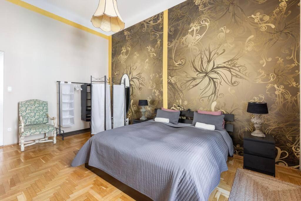 Bourgeois Boheme Apt. 88 M² City Center Boedapest Buitenkant foto