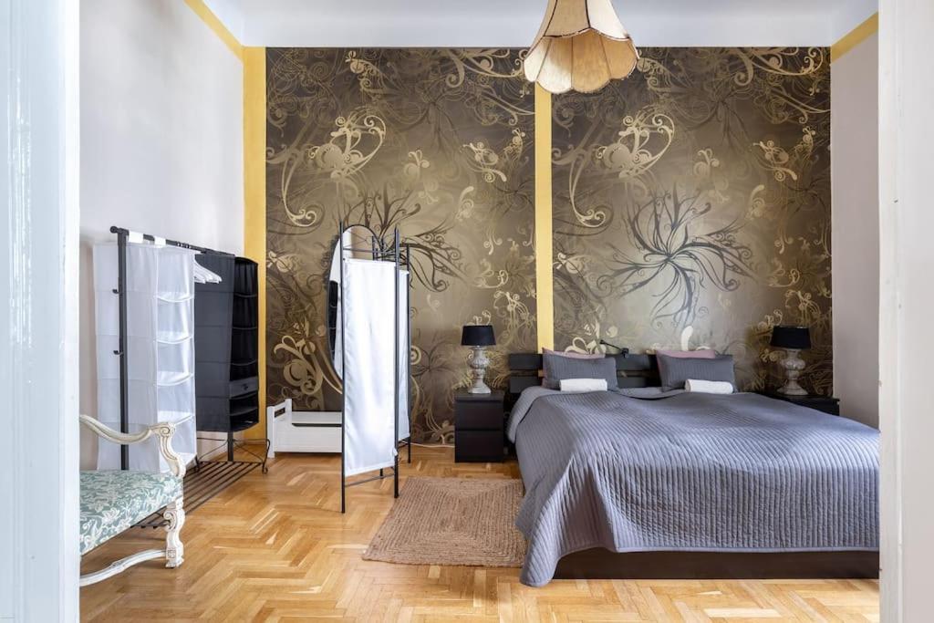 Bourgeois Boheme Apt. 88 M² City Center Boedapest Buitenkant foto