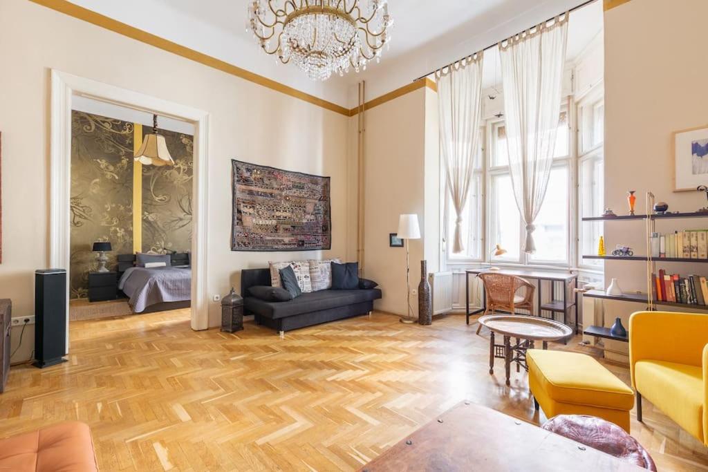 Bourgeois Boheme Apt. 88 M² City Center Boedapest Buitenkant foto