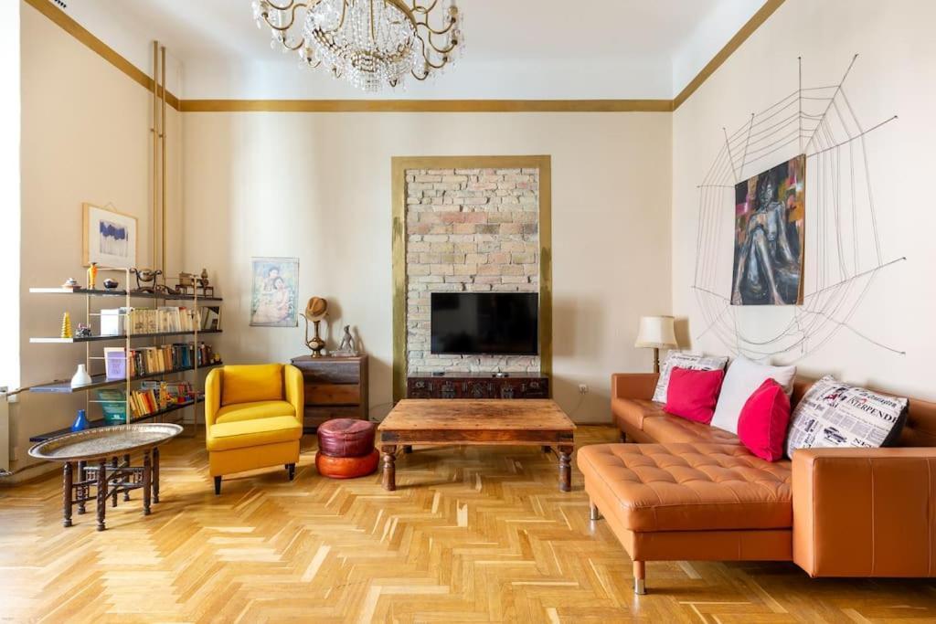 Bourgeois Boheme Apt. 88 M² City Center Boedapest Buitenkant foto